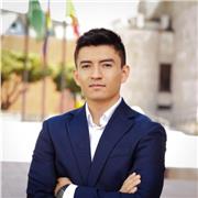 Abogado especialista en Derecho Administrativo y Responsabilidad del Estado imparte clases en dicha area, al igual que en las generalidades del pregrado